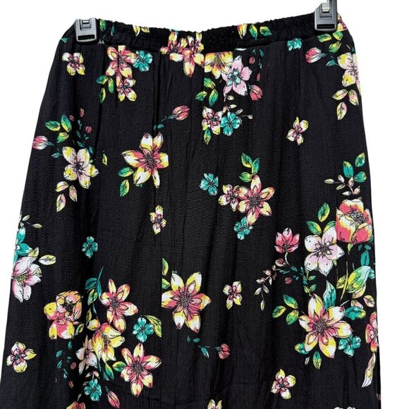 No Boundaries Maxi Skirt Size XL High Slits with Shorts Black Floral NWOT - Picture 4 of 10
